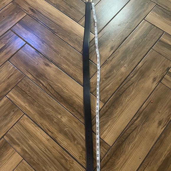 Michael Kors reversible belt in a size large - Picture 3 of 4